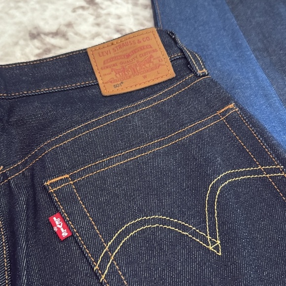 NEW Levi's Two Tone Straight 501 Button Fly Jeans Classic Style - Picture 4 of 9